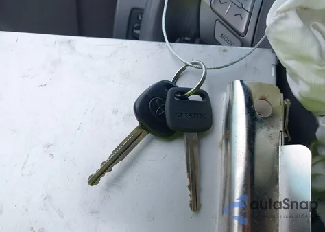 2008 Toyota Camry Solara Sle z USA, uszkodzony, nr VIN 4T1FA38PX8U157352